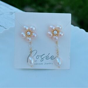 26E258 New Handmade Freshwater Pearl Flower Dangling Earrings